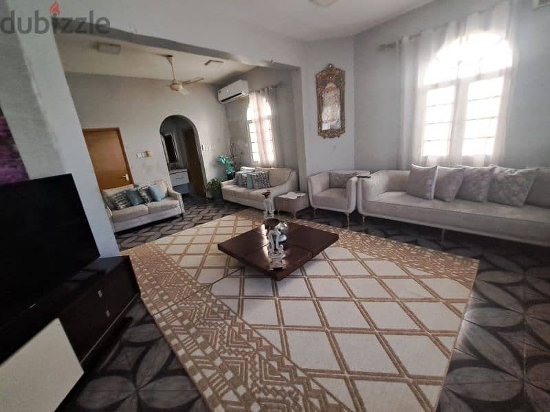 nice house near souq al khiud  3 levels 19