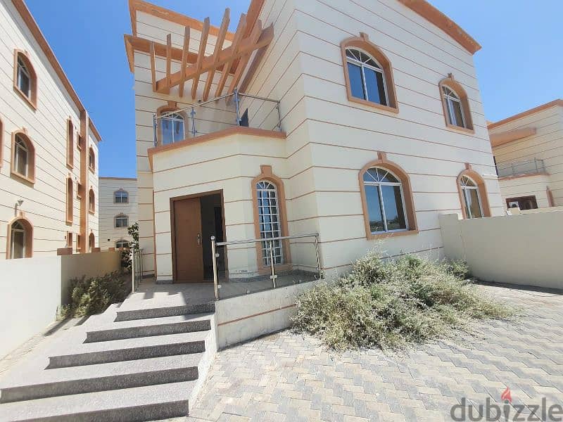 nice spacious villa in sur Al hadid with sea view 0