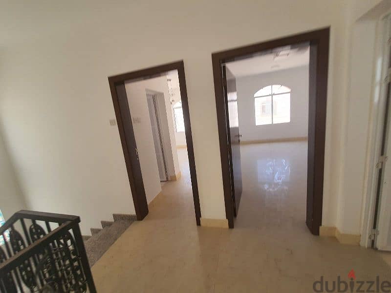 nice spacious villa in sur Al hadid with sea view 11