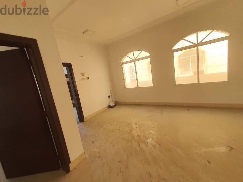 nice spacious villa in sur Al hadid with sea view 17