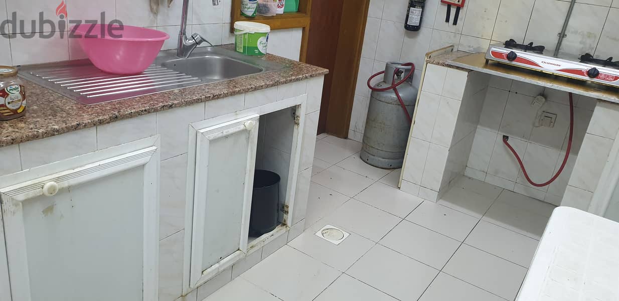 Room with Attached toilet with sharing kitchen Al khuwair 0