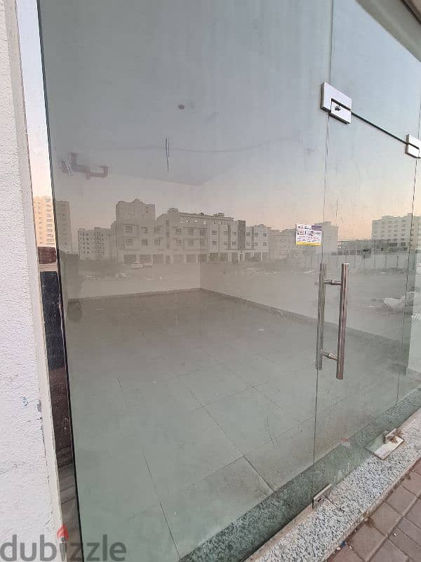 shops for rent in Maabilah 4