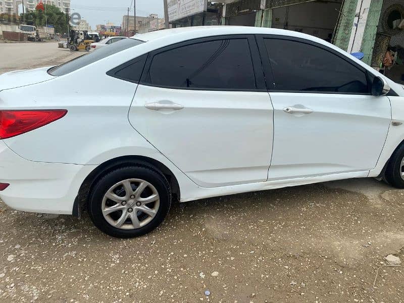 Hyundai Accent 2013 1