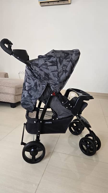 branded stroller / car seat / high chair 9