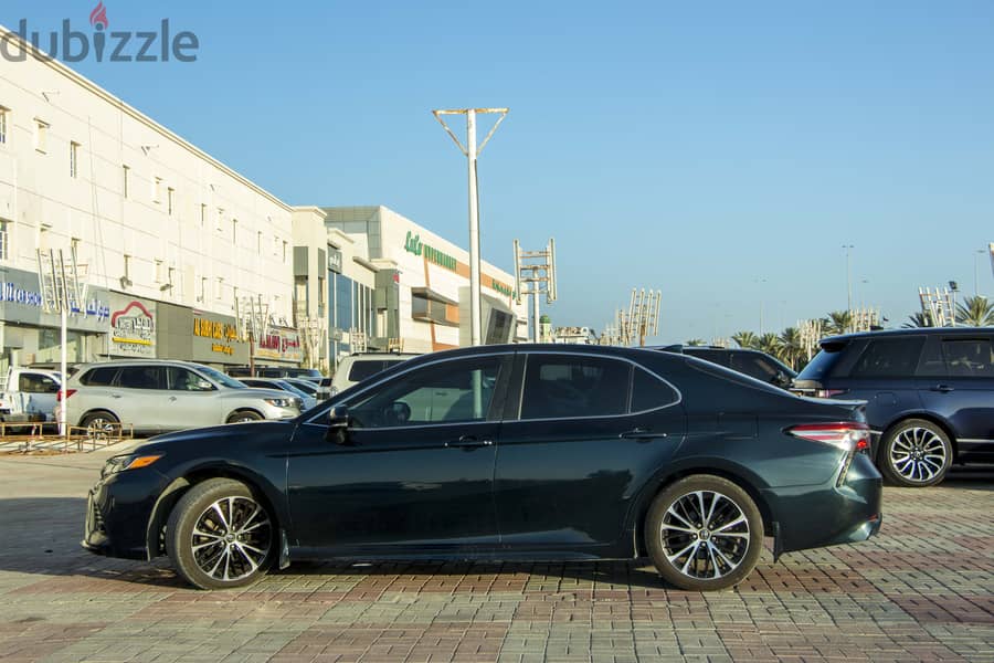 Toyota Camry 2019 SE 2