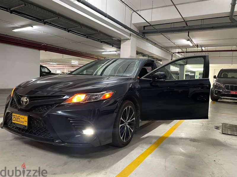 Toyota Camry 2019 SE 6