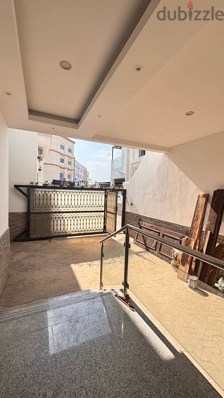 For Sale or Rent 5 BHK Villa Mawalleh near Al Mouj 11