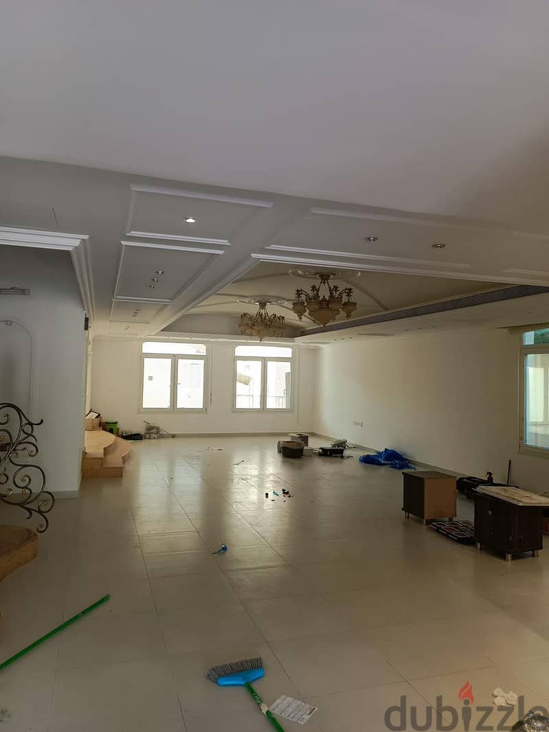 "SR-SH-667 ** Villa for Rent in Al Ghobra ** 4