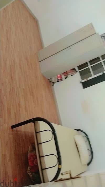 Bed space available for one person in Alghubra near avenue mall