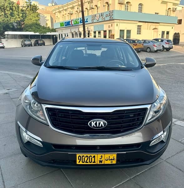 Expat Single Owner used! KIA SPORTAGE 2014 2.4 Mint Condition Oman Car 0