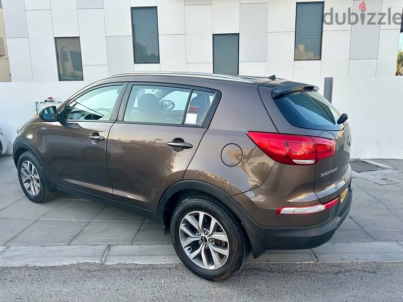 Expat Single Owner used! KIA SPORTAGE 2014 2.4 Mint Condition Oman Car 2