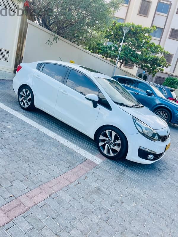 Kia Rio 2016 model no 1 option oman car for sell 6