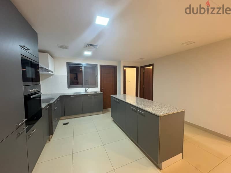 2 BR Spacious Modern Apartment in The Links, Muscat Hills 4