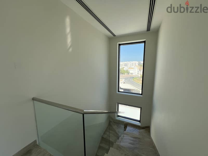 4 Bedroom Villa for Rent in Qurum 3