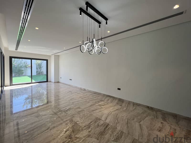 4 Bedroom Villa for Rent in Qurum 15