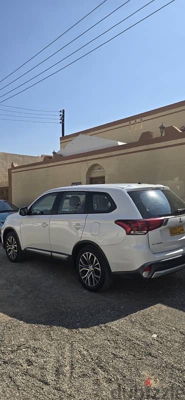 Mitsubishi Outlander 2016 3