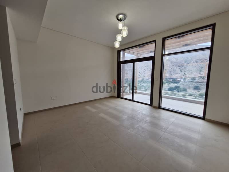 3 BR Stunning Duplex Apartment in Muscat Bay with Private Pool 8