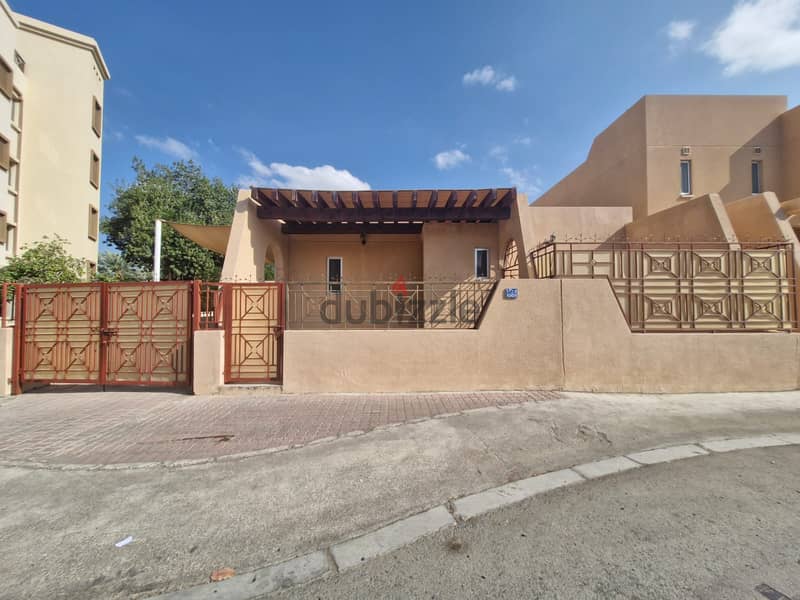 3 BR Comfortable Villa in Madinat Sultan Qaboos 1