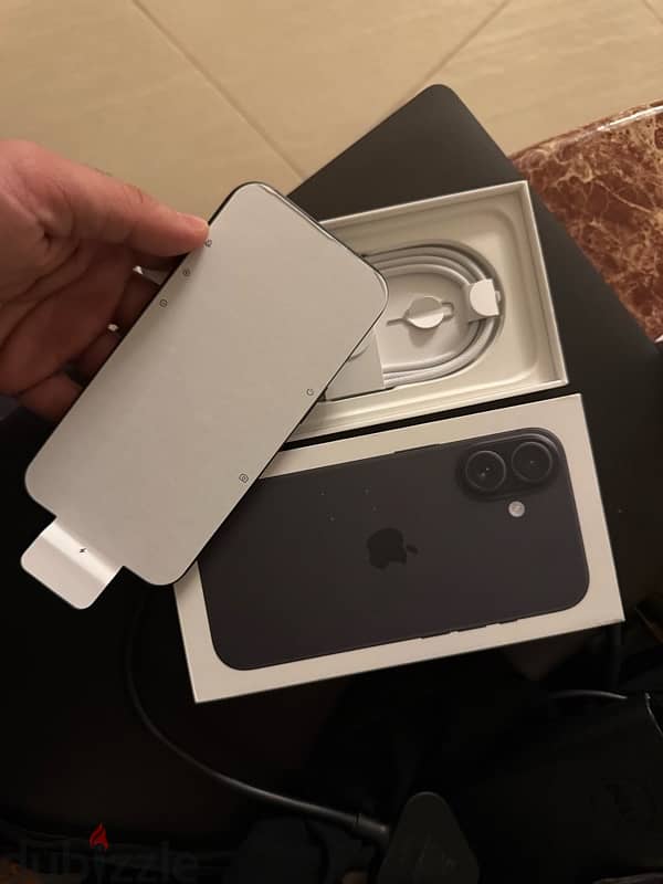 Apple iPhone 16 -128 gb 1