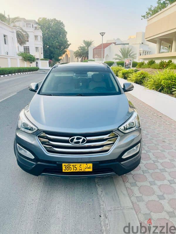 Hyundai Santa Fe 2015 model oman agency car for sell 3