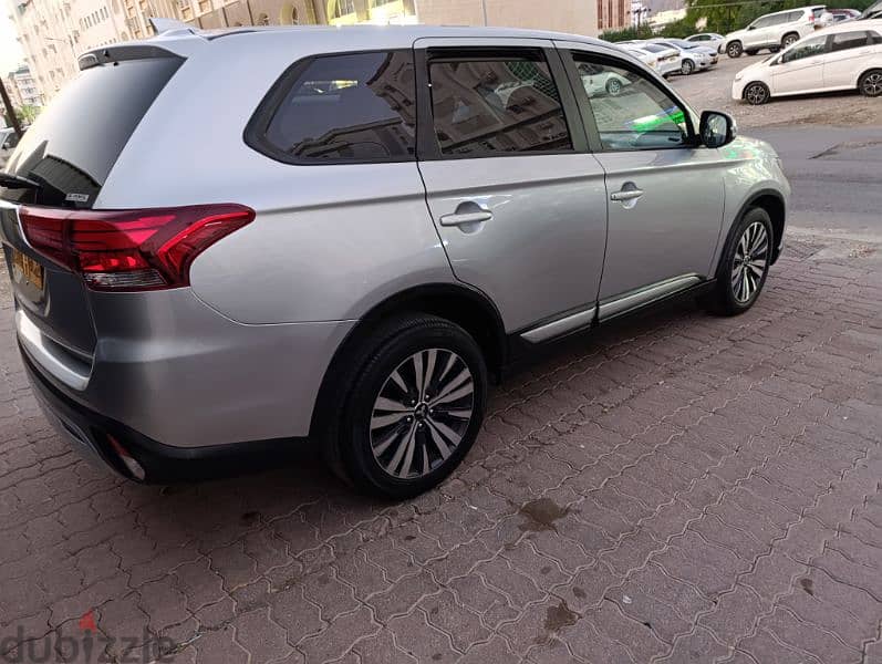 Mitsubishi Outlander 2019 8