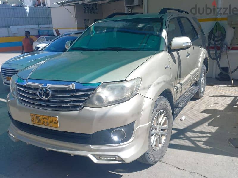 Toyota Fortuner 2013 4.0L V6 for sale 2