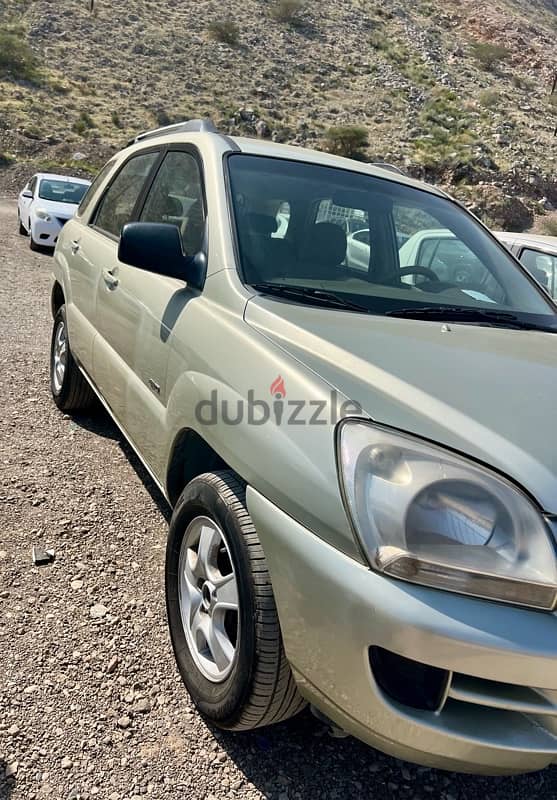 Kia Sportage 2008 good condition 4 cylinder 2.0 cc oman car 1