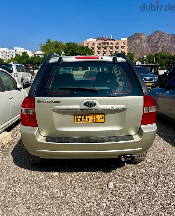 Kia Sportage 2008 good condition 4 cylinder 2.0 cc oman car 4