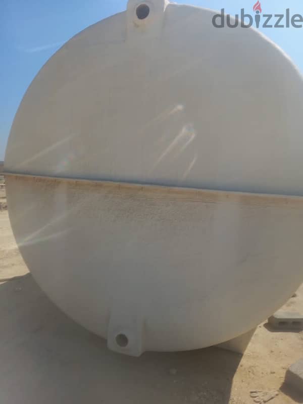 I have 10000gallan fiber water tank 1