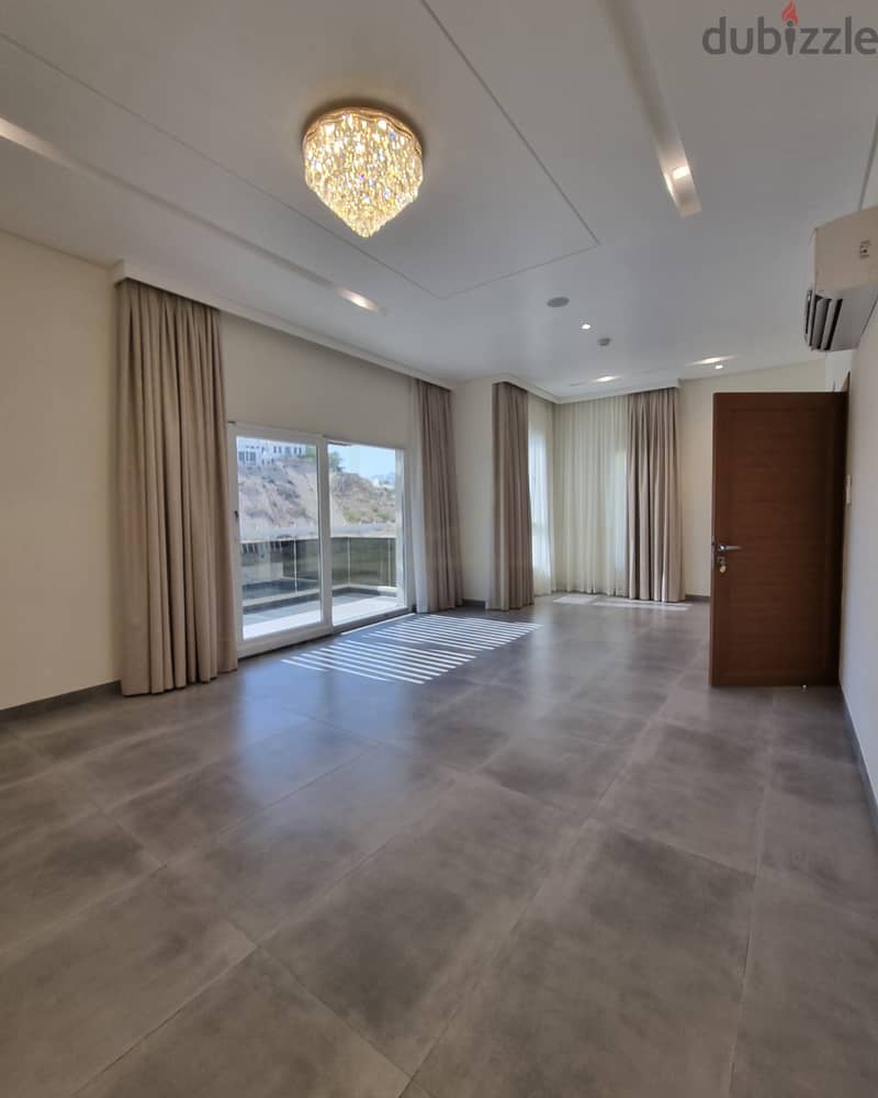 Luxurious Brand-New 5+1 BR villa available for rent in Madinat Al-Ila 6