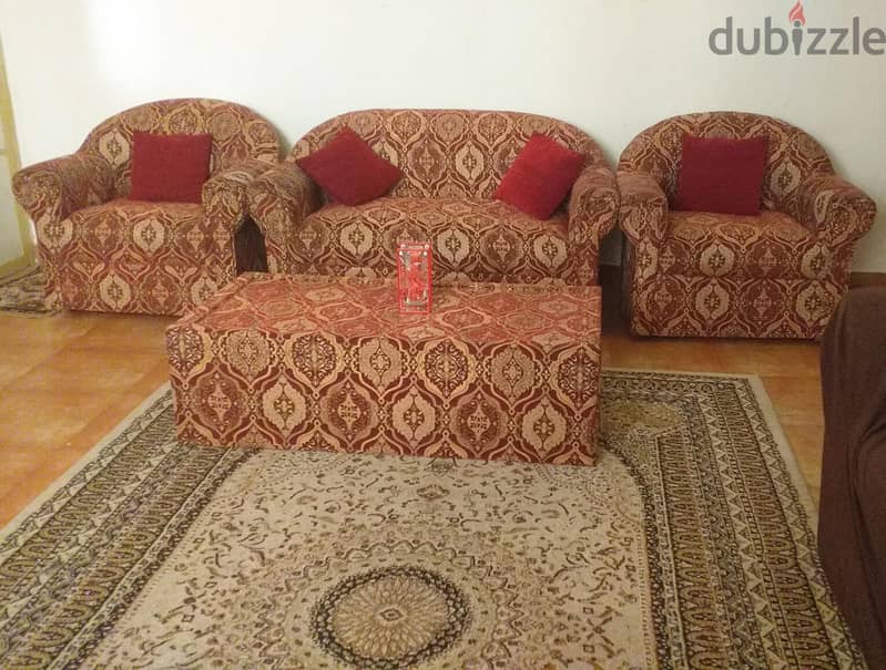 5 pcs Sofa set with 7 cushions and teapoi 0