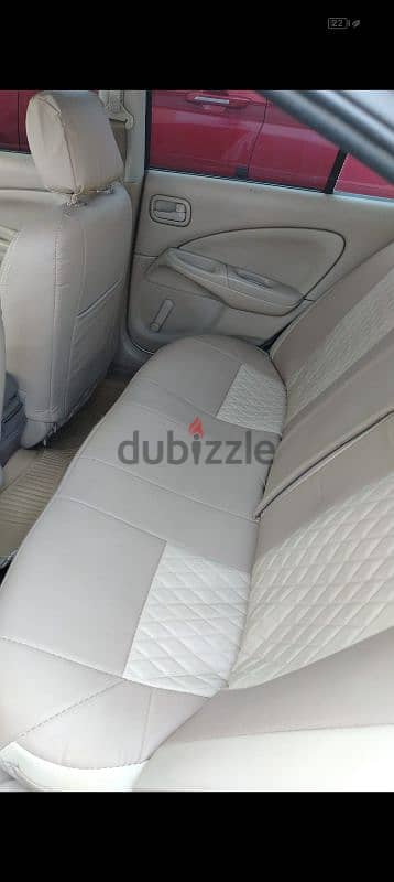 Nissan Sunny 2011 4