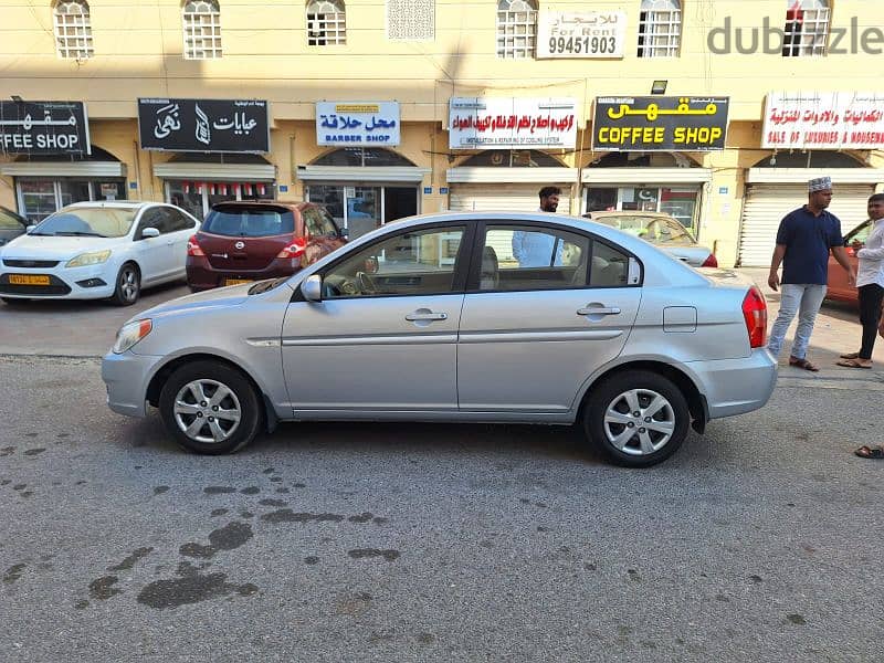 Hyundai Accent 2011 1