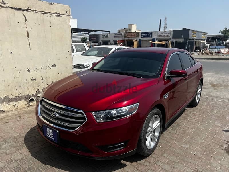 Ford Taurus in mint condition 8