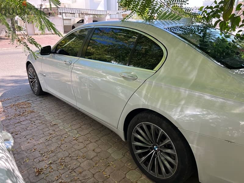 BMW 7-Series 2012 7