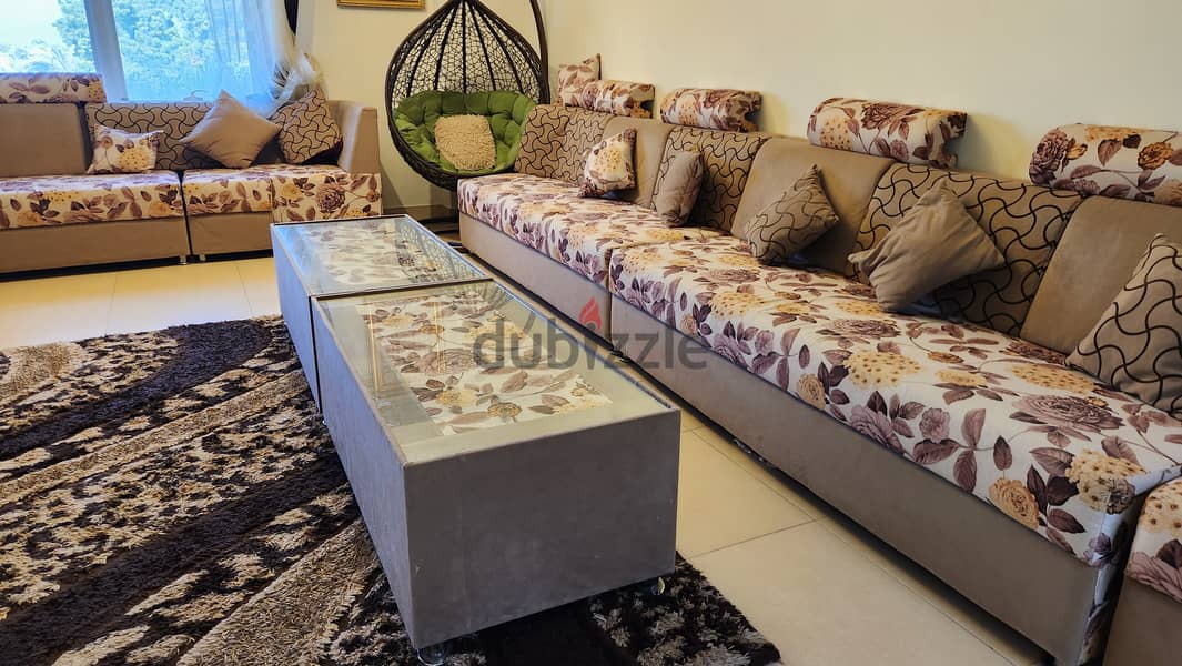 13-seater sofa set + 2 tables + Matching carpet 9