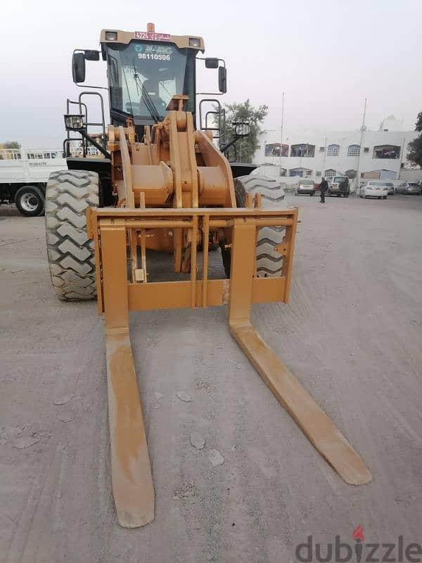 wheel loader Forklift  available for rent 1