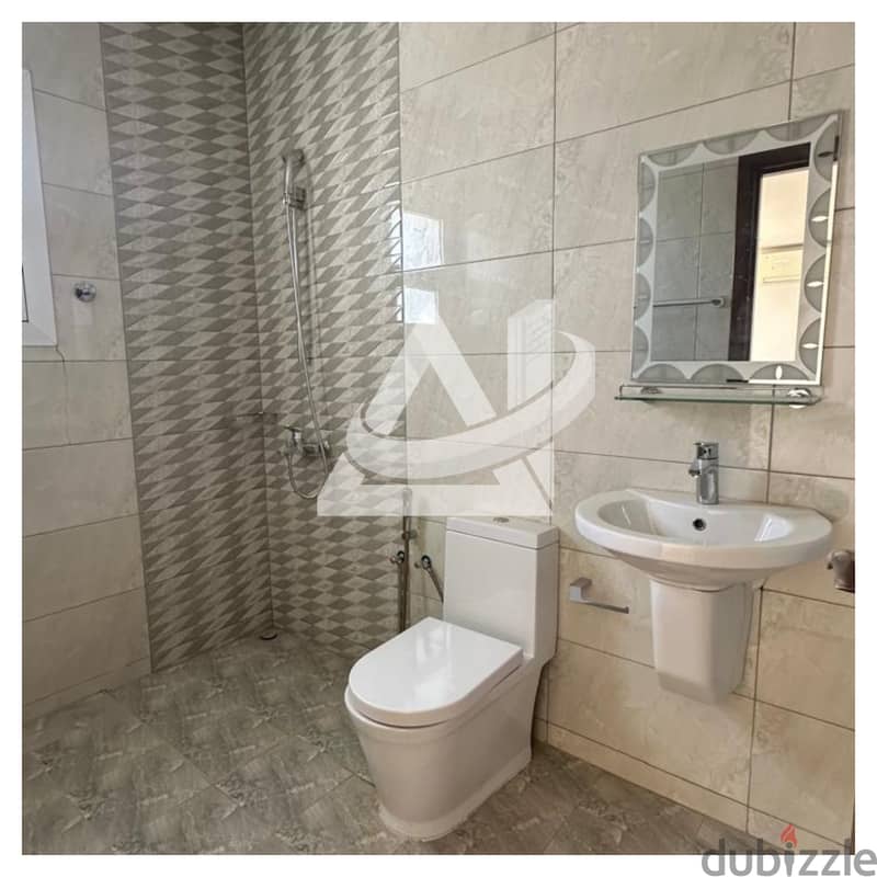 ADV302**Beautiful 5 bedrooms,6 toilets villa for Rent in AlKhoud 6 3