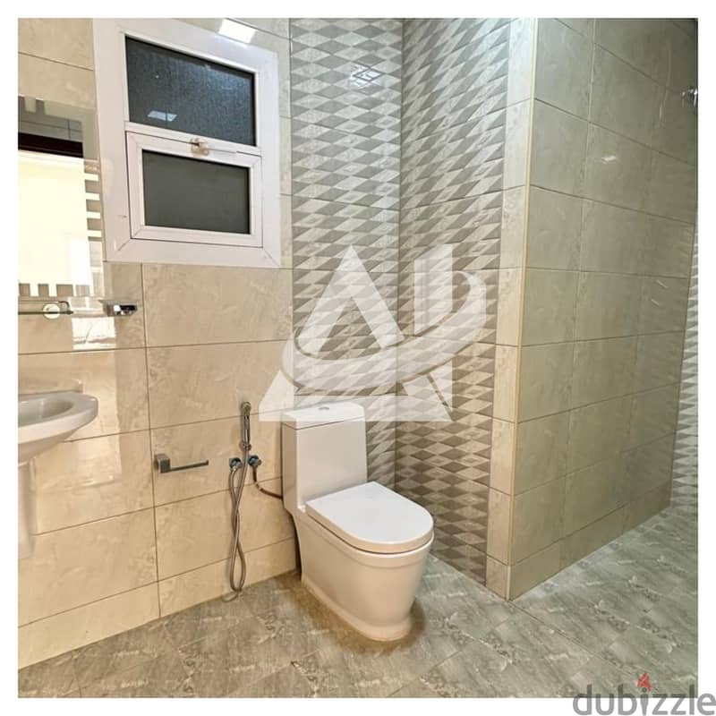 ADV302**Beautiful 5 bedrooms,6 toilets villa for Rent in AlKhoud 6 5