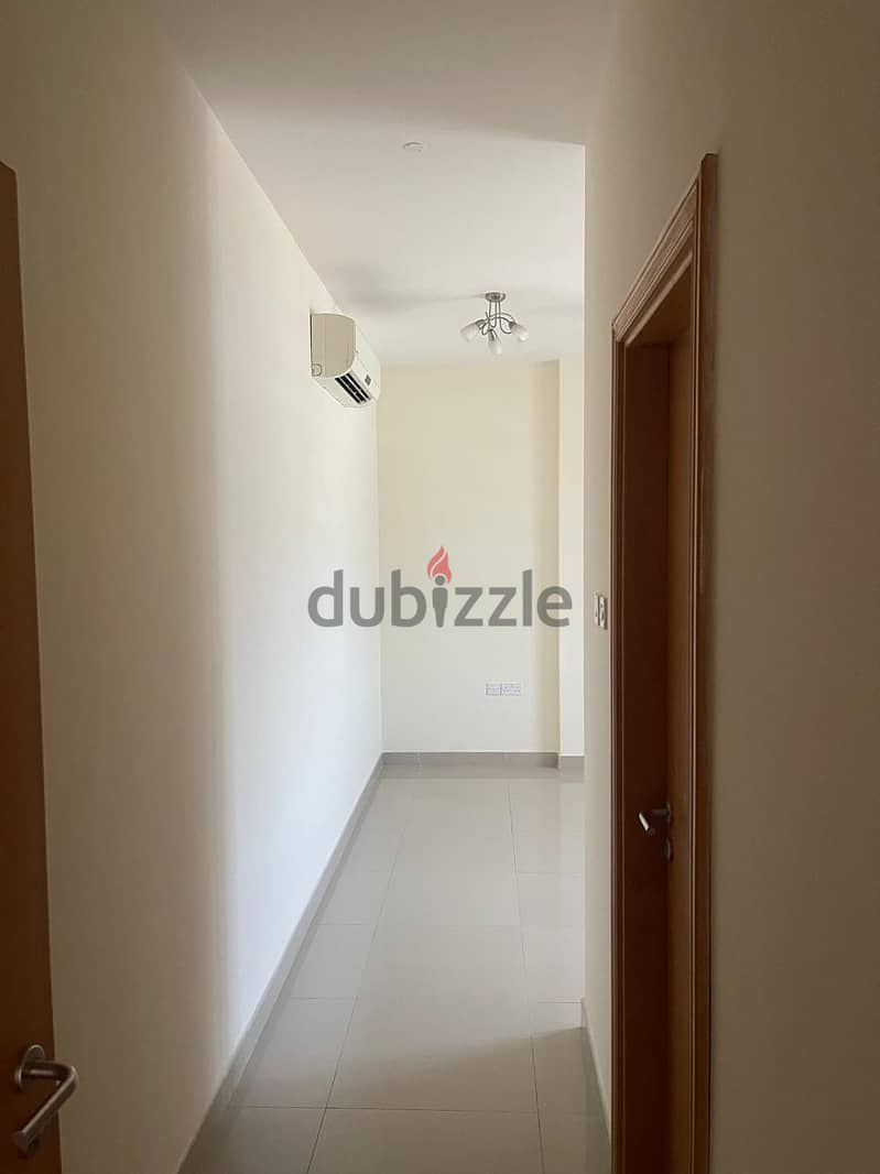 شقة للايجار في غلاء التجارية/FLAT FOR RENT IN GHALA 2