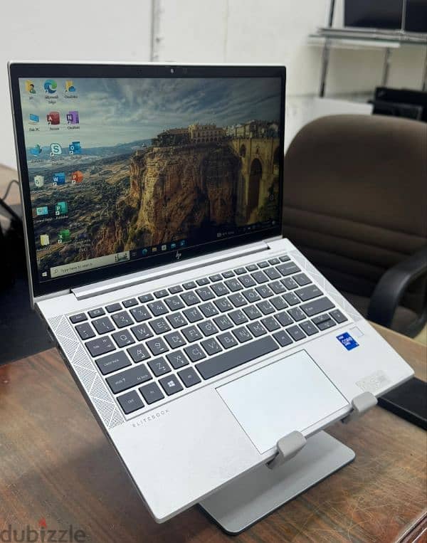 hp elitebook 830 G8 core i7 11th Gen 1