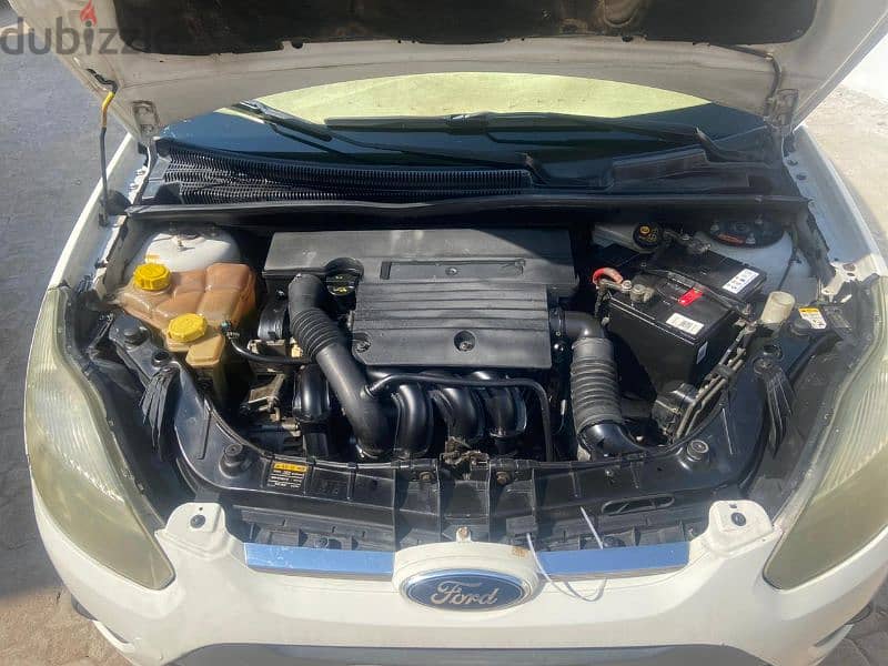 Ford Figo 2011 5