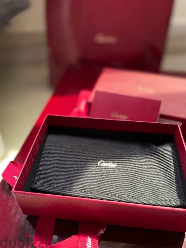 محفظة كارتيير اصلية جديدة للبيع Cartier orignal  card holder for sale 4