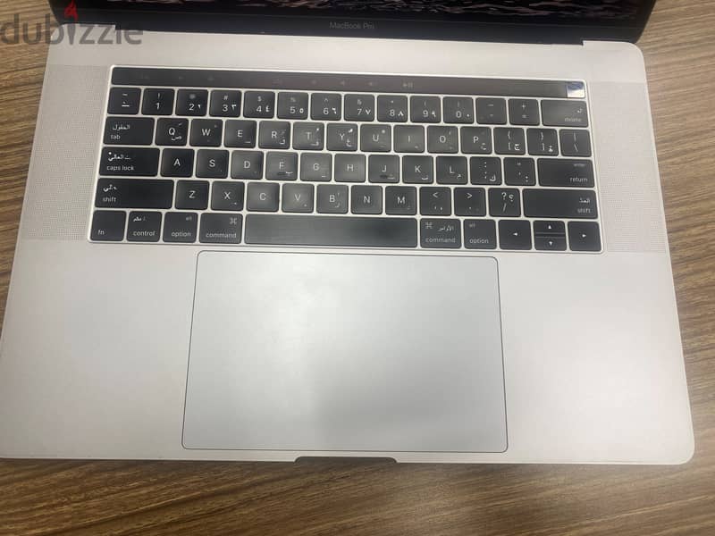 Macbook pro 2016, i7, 16gb ram, 256gb ssd 5