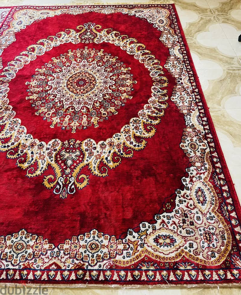 Clean 2x3 m Turkish carpet 0