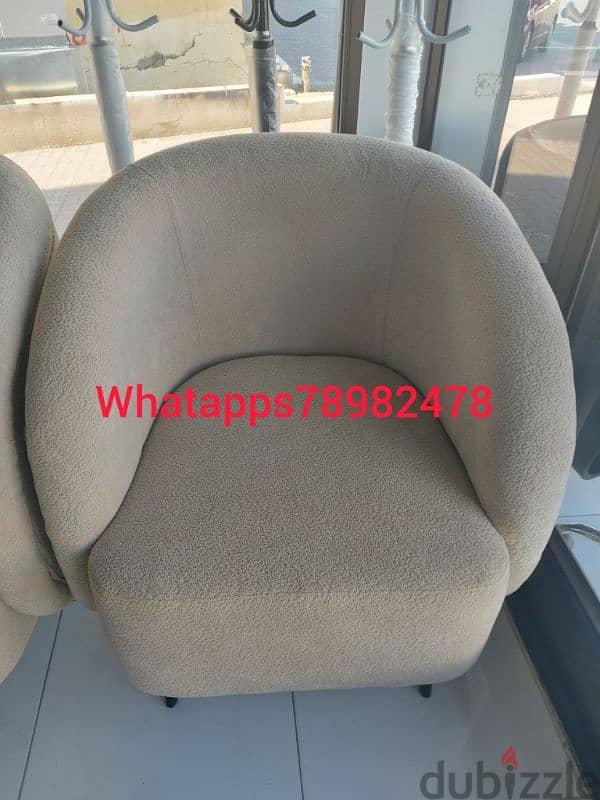 new sofa 8th seater avaliable 6