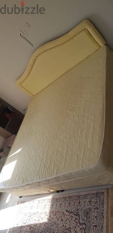 king size bed 1