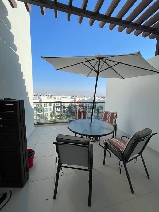 Spacious pool view 2 bed room flat Al Mouj 0