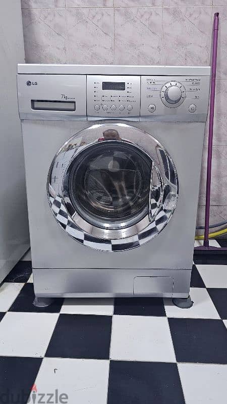 غسالة بحالة ممتازة - Washing machine in excellent condition 0