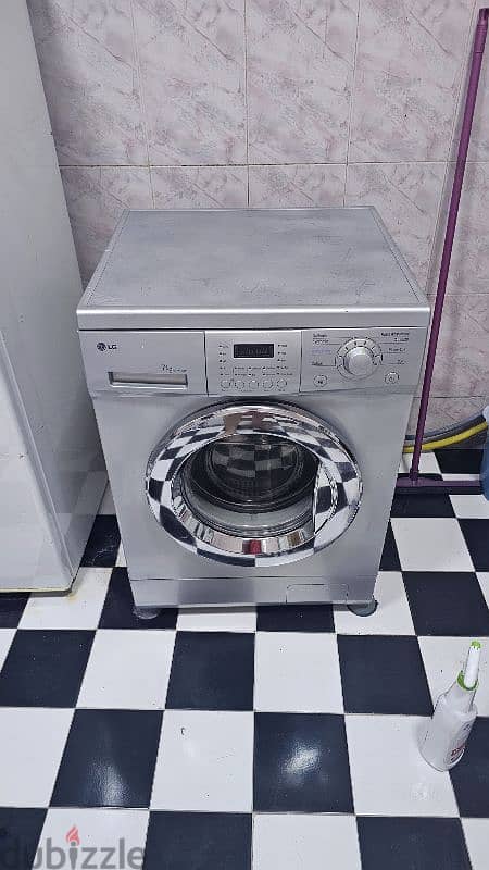 غسالة بحالة ممتازة - Washing machine in excellent condition 1